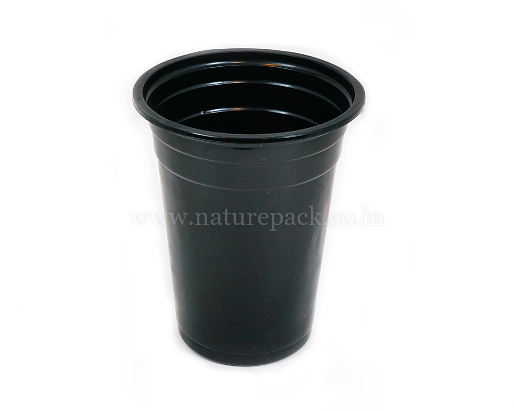 black plastic disposable cups